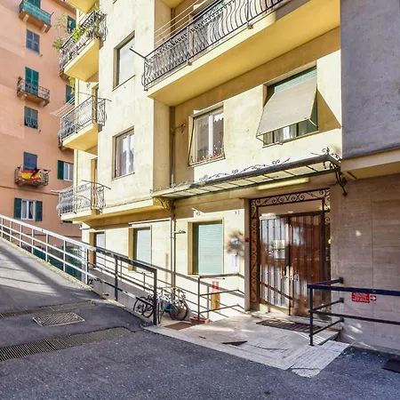 3 Bedroom Awesome Apartment In Genova Génova